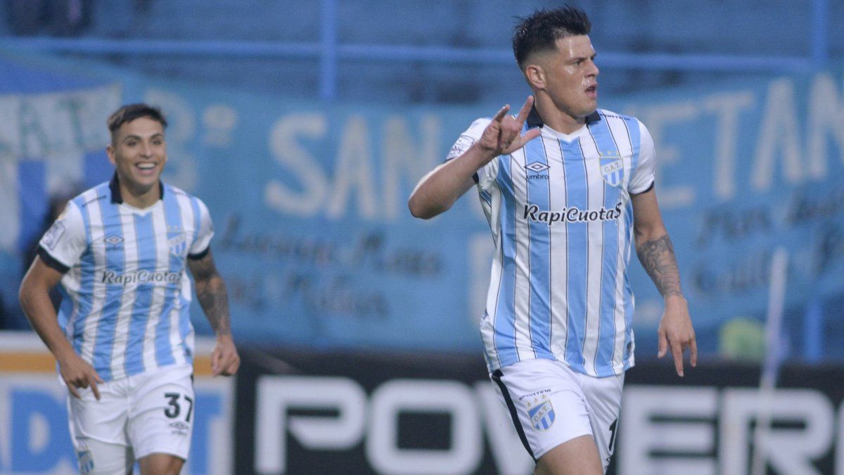Atlético Tucumán beat Talleres and is excited about the Cups