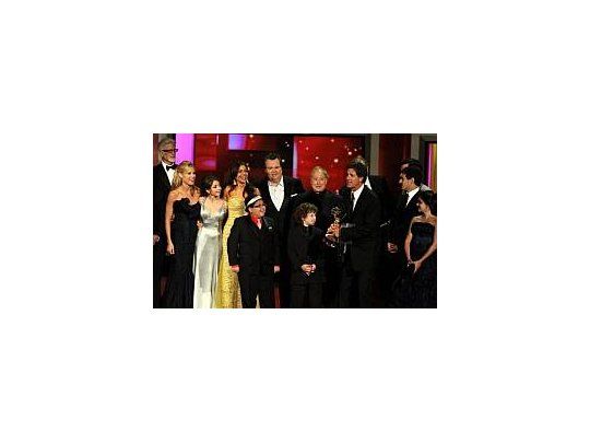 El elenco de Modern Family durante la premiación