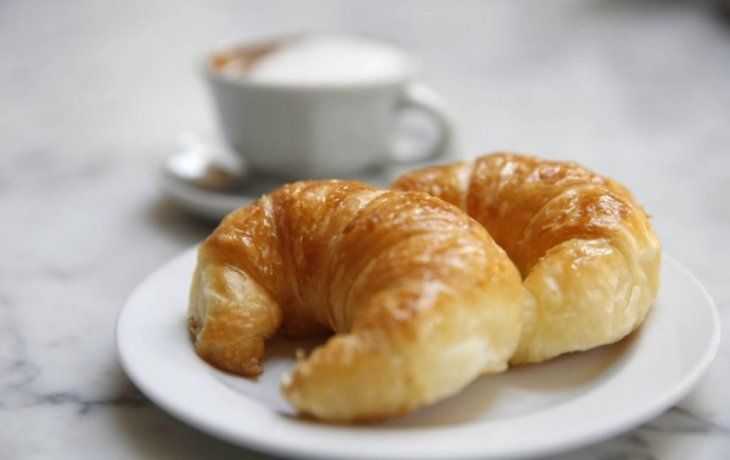 verano 2023: ¿cuanto sale un cafe con 2 medialunas en los paradores de la ruta?