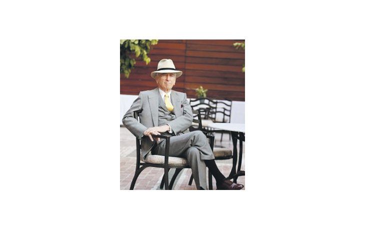 Para Gay Talese, padre del Nuevo Periodismo, junto con Tom Wolfe, «hoy se podría hacer otro libro como el de la mafia, con la familia de Mubarak, en Egipto, sus hijos, su mujer, saber quiénes son».