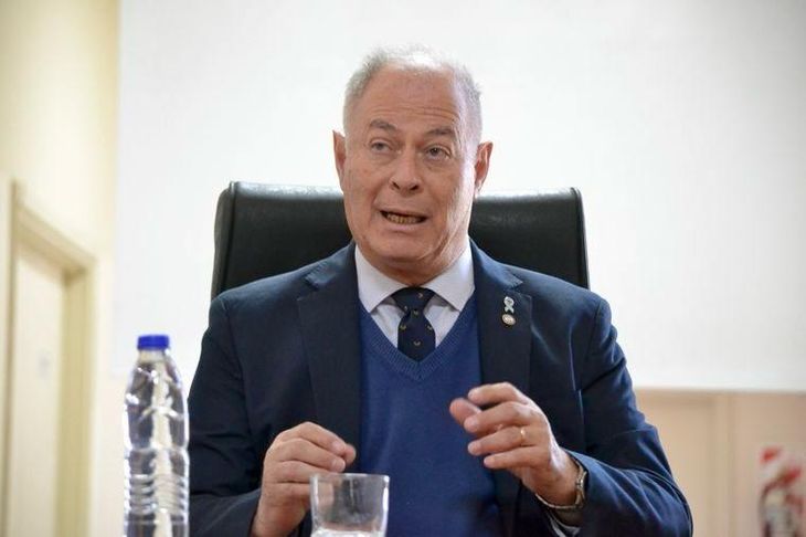 Gustavo Casti&ntilde;eira, uno de los conjueces