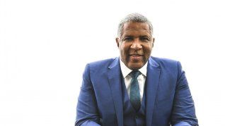 El empresario hizo crecer una compañía valuada en miles de millones de dólares. El empresario hizo crecer una compañía valuada en miles de millones de dólares.