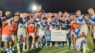 Vélez avanzó con lo justo a 16vos. de final de la Copa Argentina.