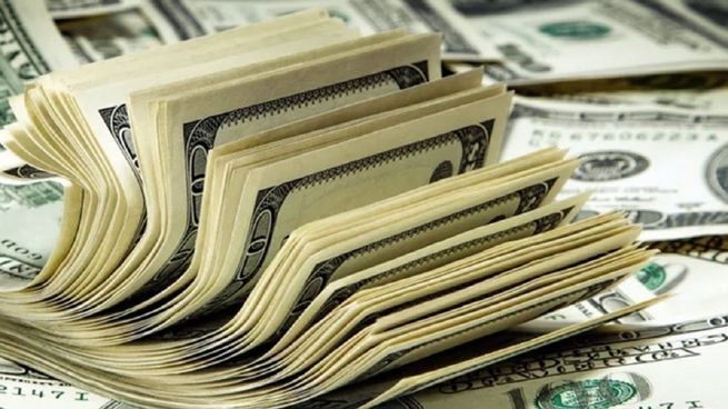 Estos argendólares son la materia prima para el financiamiento en dólares a nivel local, para exportadores y empresas vinculadas, por lo que si se restringe el stock de depósitos merma la capacidad crediticia.