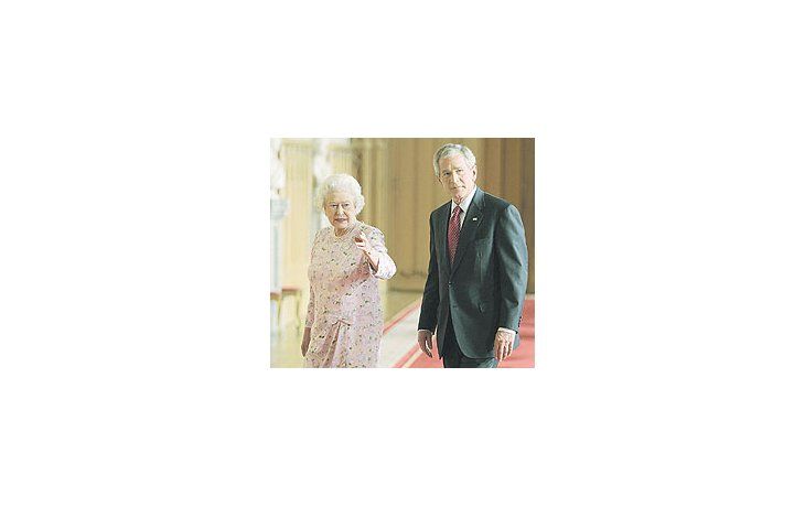 El presidente de Estados Unidos fue recibido por la reina Isabel II, quien le ofreció una exclusiva visita guiada por el castillo de Windsor. Al menos 2.000 personas se manifestaron contra la llegada del mandatario.