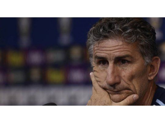 Edgardo Bauza está en la cuerda floja