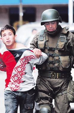 Bachelet ordena a los militares toda la severidad posible (foto 1)