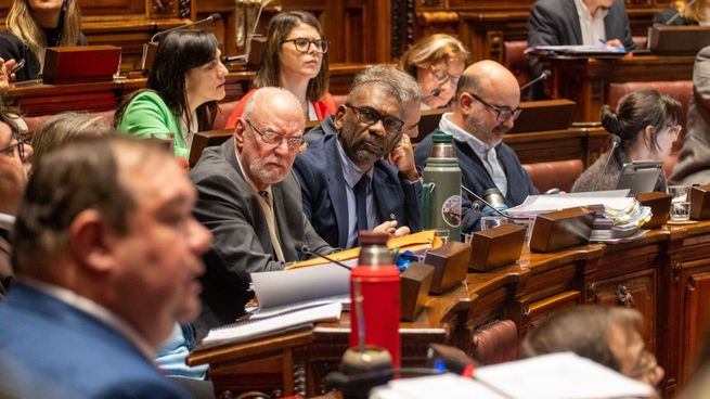 Edgardo Ortuño fue interpelado en el Parlamento por el proyecto Arazatí.