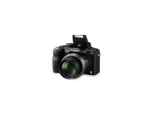 Panasonic presentó su nueva Lumix DMC-FZ38.