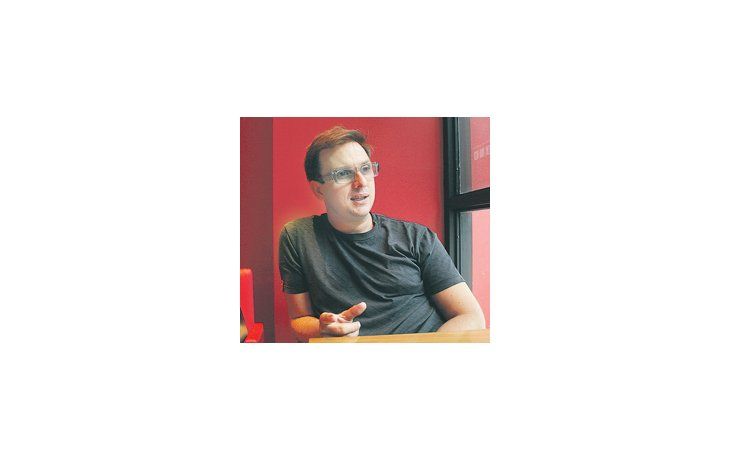 J. P. Geretto: «Mi personaje no está aislado del mundo sino que se conecta de otro modo. En la vida, nadie se toma el tiempo -no sólo con los autistas- de conocer y entender al otro con sus particularidades».