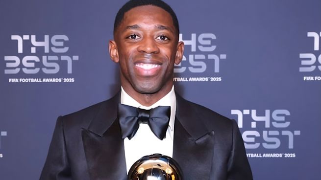 El delantero francés se quedó con el premio a mejor jugador de la FIFA y al Balón de Oro, cerrando un año de ensueño.