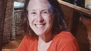 Colleen Monfore fue halada dentro del cuerpo de un tiburón