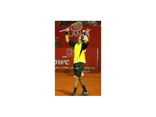 Juan Ignacio Chela se mostró emocionado tras acceder a la final del ATP de Buenos Aires. (Foto gentileza Prensa ATP Copa Claro).