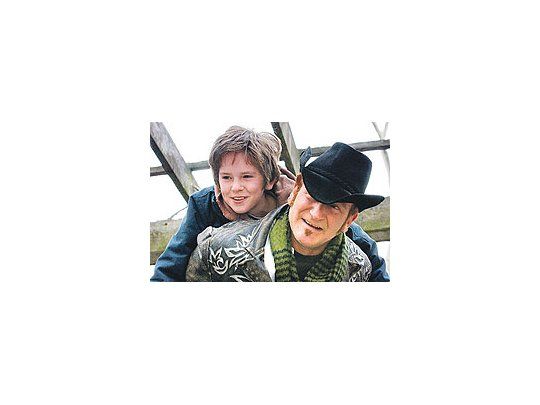 Robin Williams y el pequeño Freddie Highmore, joven actor de «Neverland» y «Arthur y losMinimoys», cuya precoz filmografía no se beneficia demasiado con esta nueva película