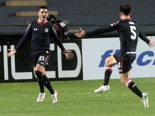 Estudiantes de la Plata busca sumar de a tres ante Godoy Cruz.