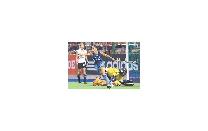 Maccari abrió la cuenta en la goleada ante Alemania, tras una muy buena asistencia de Caballero.