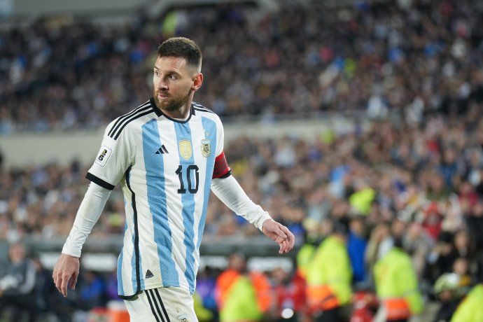 Messi pidió el cambio, una rareza, y salió antes ante Ecuador Messi pidió el cambio, una rareza, y salió antes ante Ecuador