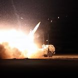 Estados Unidos bombardeó dos lanzadores de la Guardia Revolucionaria en la isla de Larak, en el estrecho de Ormuz. Estados Unidos bombardeó dos lanzadores de la Guardia Revolucionaria en la isla de Larak, en el estrecho de Ormuz.
