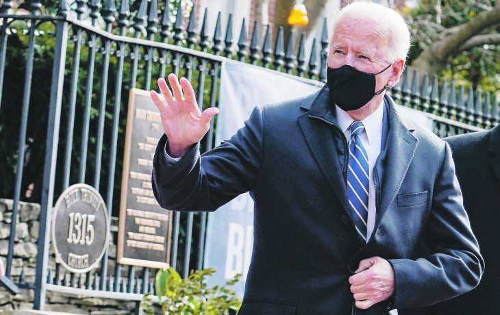 CEREMONIA. El presidente Joe Biden, un católico practicante, acudiió ayer a misa en Washington.&nbsp;