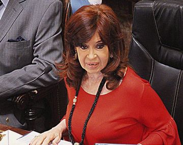 Cristina Kirchner le respondió a una revista que recortó una imagen de su casa de Calafate