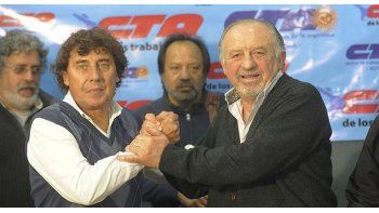 Pablo Micheli y Hugo Yasky sellaron un acuerdo de acción sindical para frenar el ajuste, los despidos y los tarifazos del Gobierno nacional.