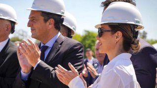 El ministro de Economía, Sergio Massa, y la secretaria de Energía, Flavia Royón.