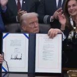 EEUU puso fin al shoutdown del gobierno. EEUU puso fin al shoutdown del gobierno.