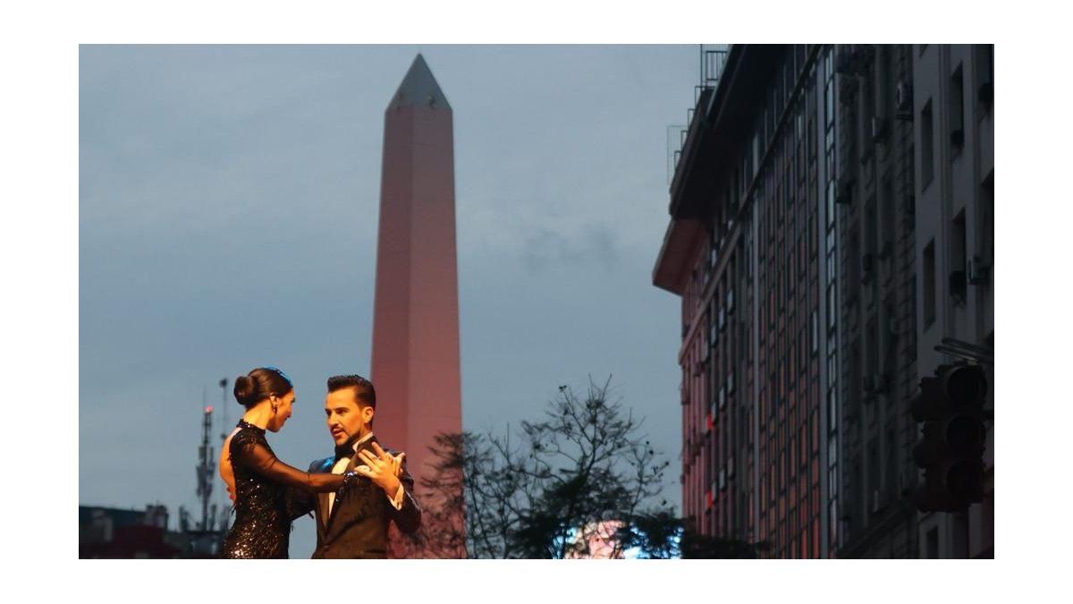 Mundial de Tango: las parejas de Pergamino y Cipolletti se consagraron en un Obelisco colmado