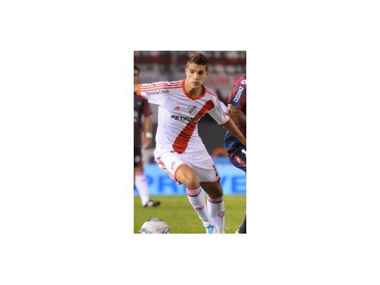 Erik Lamela fue amonestado sobre el final del partido pero podrá estar en el vital duelo ante Olimpo.