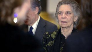 Aquiénes favorece el testamento de la hermana de la reina Sofía. Aquiénes favorece el testamento de la hermana de la reina Sofía.