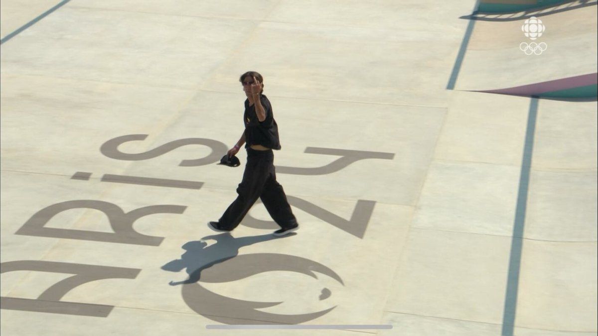 Olympics: outrage at Colombian skater for obscene gestures to the public