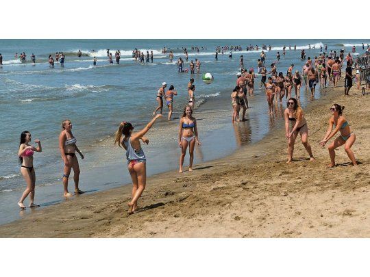 La costa se prepara para febrero con bajas del 20%