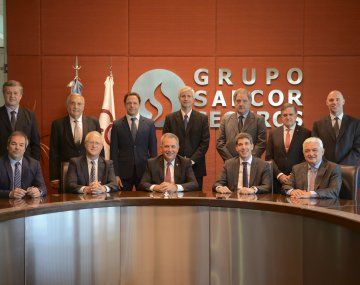 Miembros del Consejo de Administración de Sancor Cooperativa Seguros Ltda, acompañados por el CEO del Grupo Sancor Seguros, Alejandro Simón. 