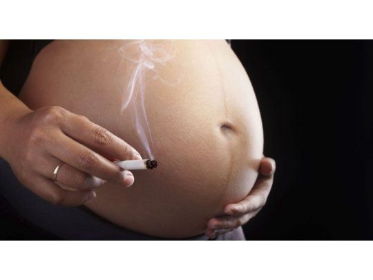 Fumar en el embarazo afectaría la fertilidad por dos generaciones