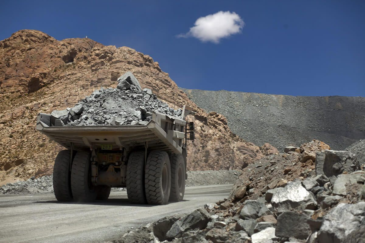 Según estimaciones oficiales del 2025, los recursos de plata en territorio argentino ascienden a 3.837 Moz., mientras que las reservas de plata suman 492,7 Moz. Según estimaciones oficiales del 2025, los recursos de plata en territorio argentino ascienden a 3.837 Moz., mientras que las reservas de plata suman 492,7 Moz.