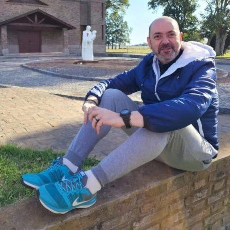 Alejandro Ainsworth tenía 54 años. Alejandro Ainsworth tenía 54 años.