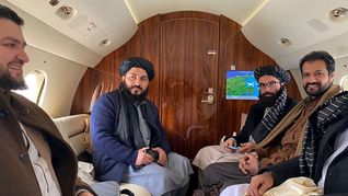 La delegación talibana en un jet rentado por Noruega.