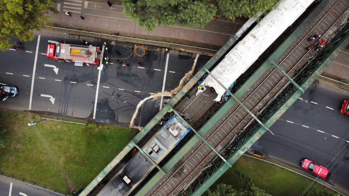 the theft of cables and the signaling system is investigated