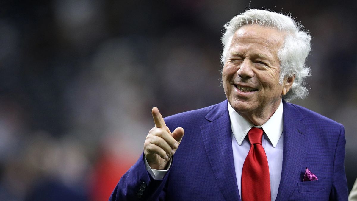 The billionaire who sold newspapers as a child and bought a famous American football team: who is Robert Kraft