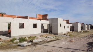 La norma faculta al OPISU a diseñar programas específicos para cada proyecto, en los que se definirán el valor de las viviendas, los plazos de pago y la posibilidad de otorgar quitas o planes especiales en casos de vulnerabilidad socioeconómica. La norma faculta al OPISU a diseñar programas específicos para cada proyecto, en los que se definirán el valor de las viviendas, los plazos de pago y la posibilidad de otorgar quitas o planes especiales en casos de vulnerabilidad socioeconómica.