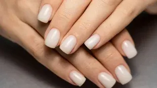 Cuál es la verdad oculta tras la elección de la forma cuadrada de uñas.&nbsp;