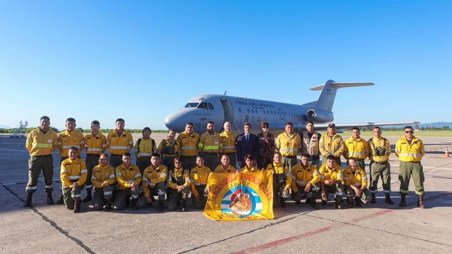 Brigadistas jujeños se suman al combate contra el fuego en la Patagonia.