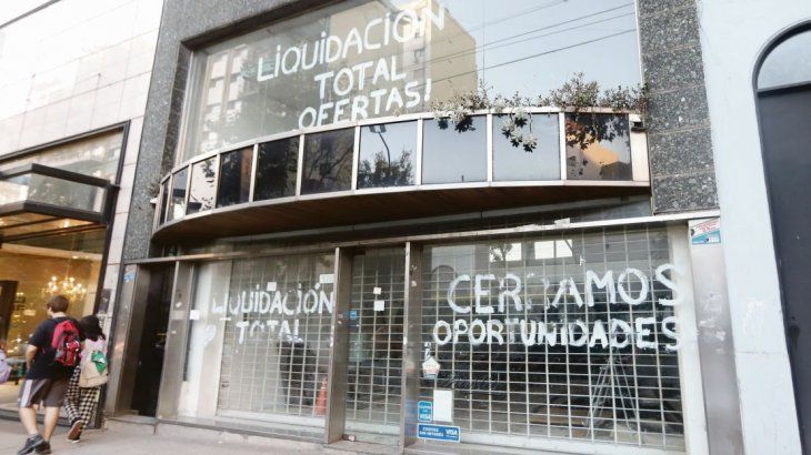 pag28-Mublerias Cerradas_fuchila 05.jpg