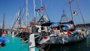 Italia y España despliegan buques de guerra para respaldar la misión humanitaria hacia Gaza.