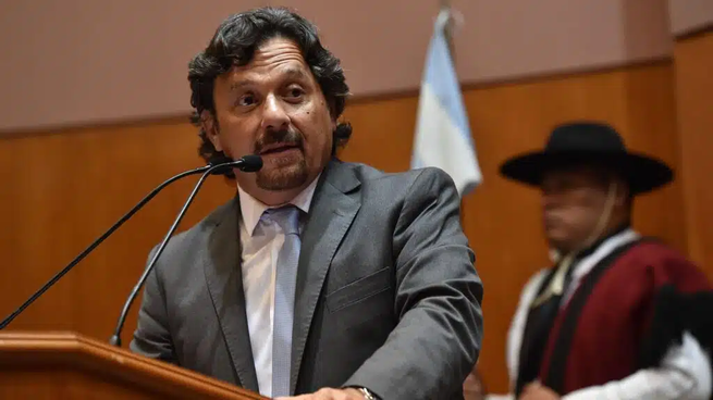 El gobernador Saénz se mostró alineado con el presidente Milei en la reforma migratoria que impulsa la Casa Rosada.