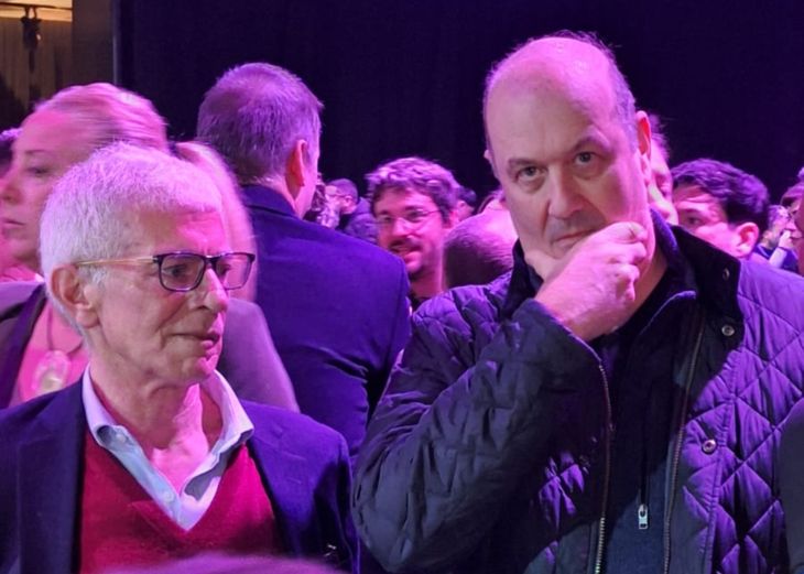 Cúneo Libarona y Sturzenegger estuvieron, junto con parte del Gabinete, en el público del búnker. Cúneo Libarona y Sturzenegger estuvieron, junto con parte del Gabinete, en el público del búnker.