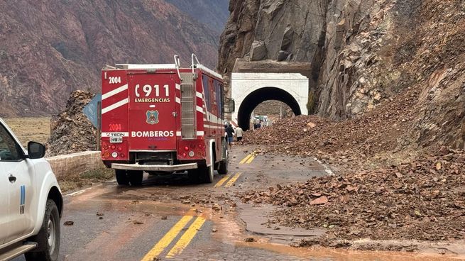 La Ruta 7 quedó parcialmente interrumpida por aludes.