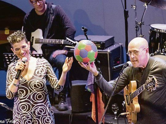 Barone y Gonz&aacute;lez. Presentan hoy su &aacute;lbum &ldquo;3o a&ntilde;os en orsai&rdquo;, que resume sus tres d&eacute;cadas de trayectoria.