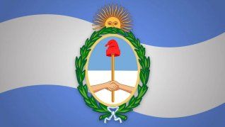El Escudo Nacional surgió en 1813 por decisión de la Asamblea del Año XIII y fue grabado por el orfebre Juan de Dios Rivera Túpac Amaru. El Escudo Nacional surgió en 1813 por decisión de la Asamblea del Año XIII y fue grabado por el orfebre Juan de Dios Rivera Túpac Amaru.