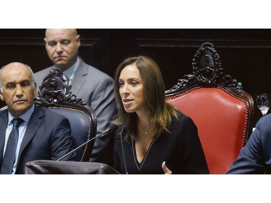 Defensa. En su discurso, Vidal defendió la propuesta a los maestros de aplicar un plus por presentismo y dijo que cuidará “el poder adquisitivo”.